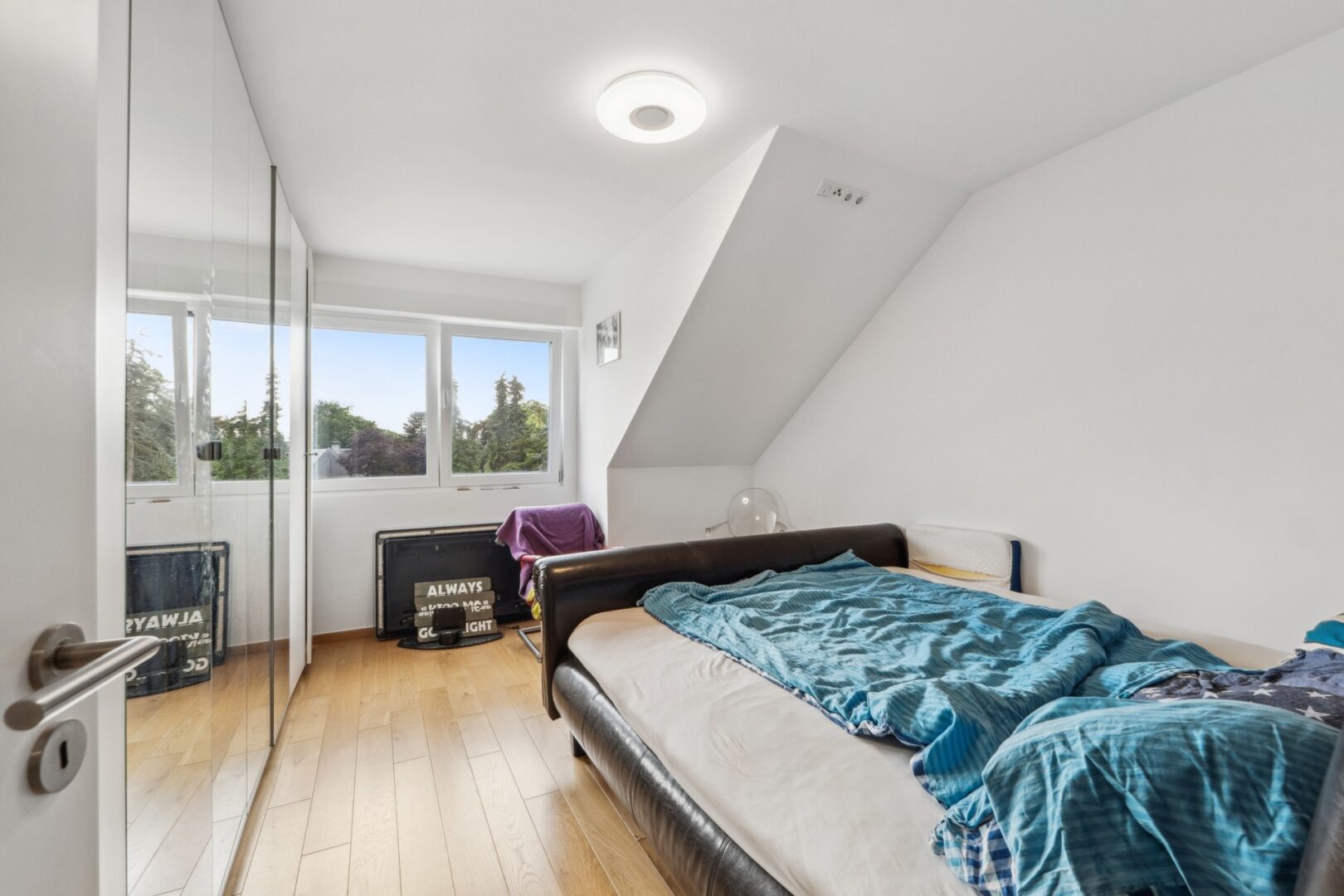 Schlafzimmer 2