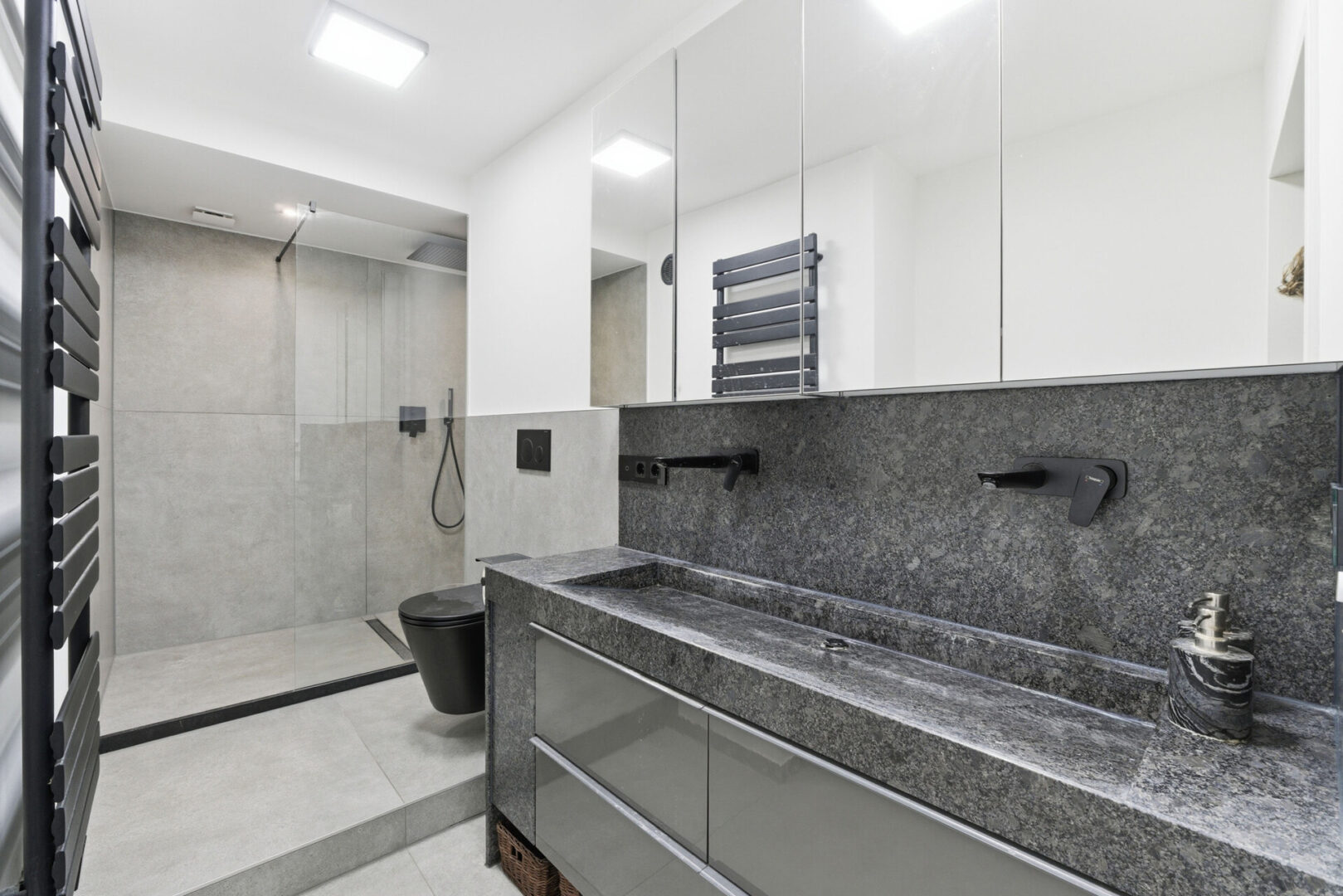 Badezimmer EG